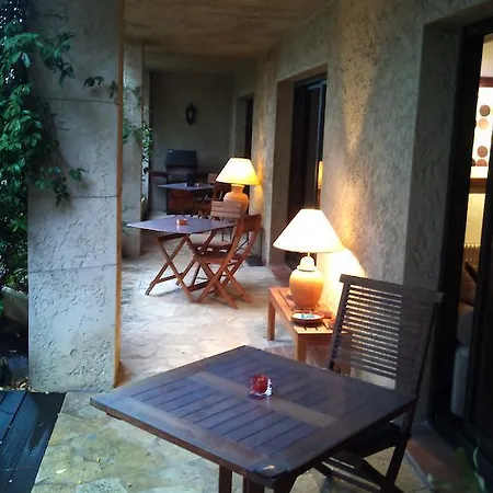 Apartment Loucisa *